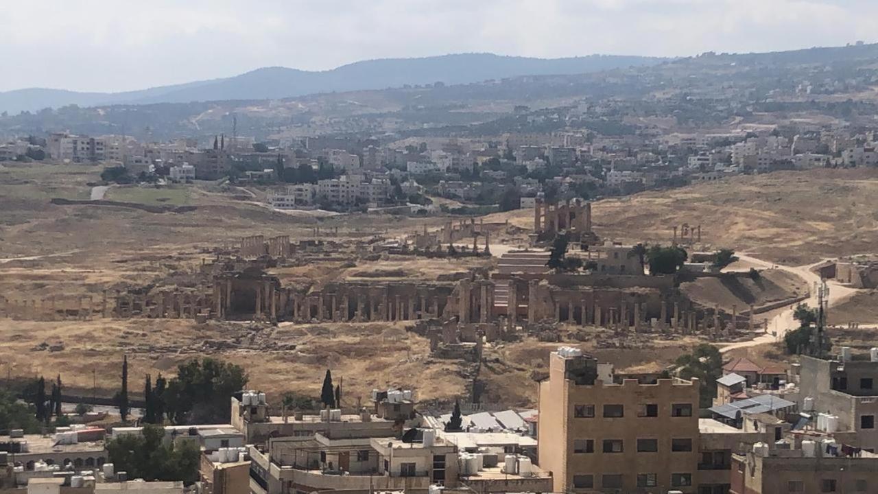 Dream House Hotel Jerash Dżarasz Zewnętrze zdjęcie